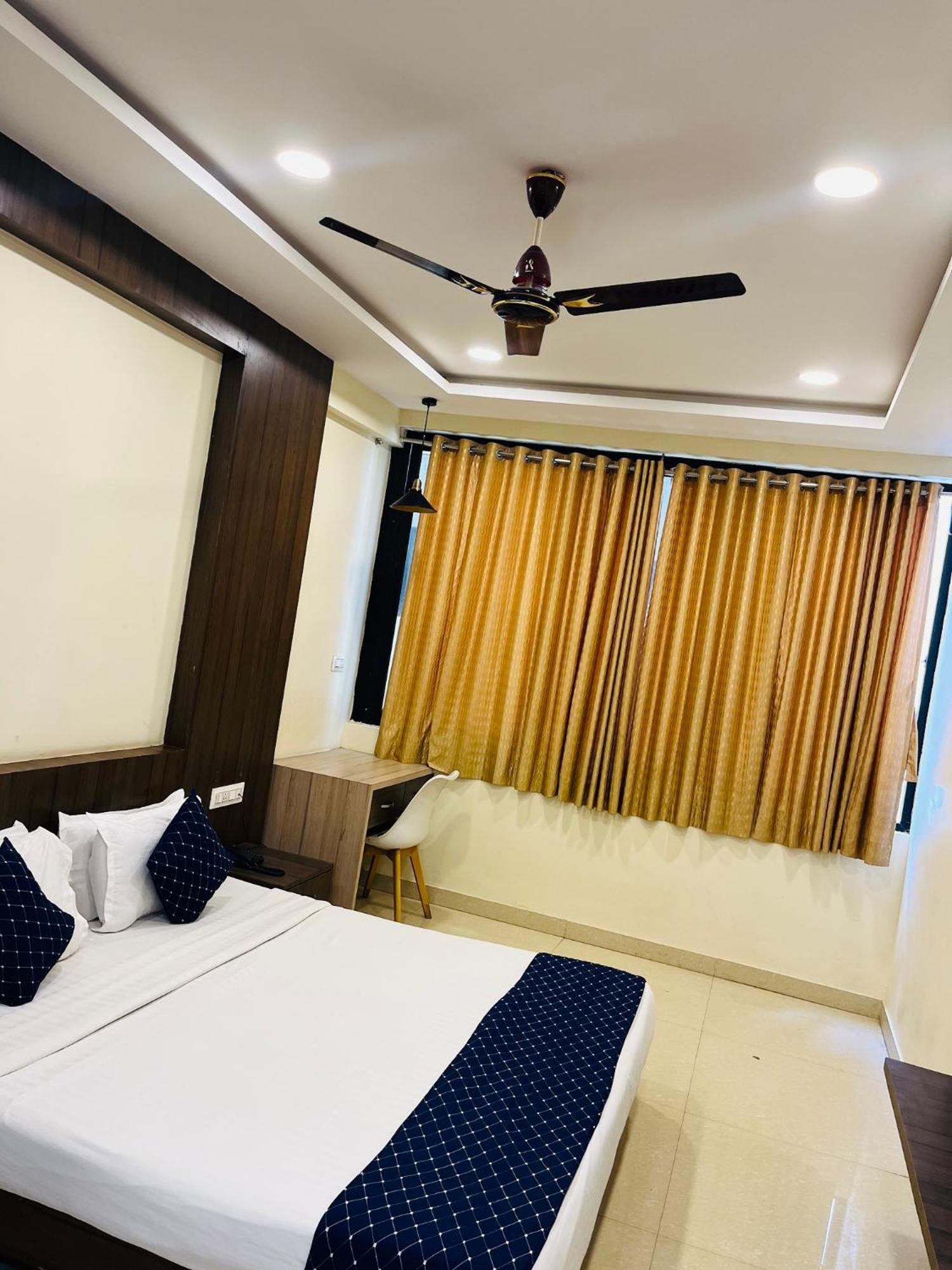Stayguru Hotel Atithi Bhuj Exterior foto